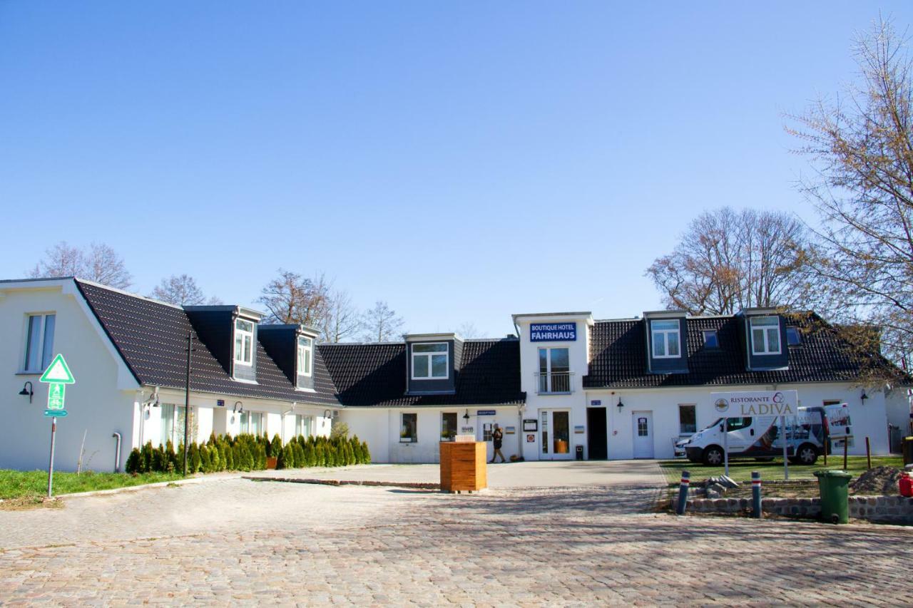 Hotel Himmel Und Havel Berlim Exterior foto